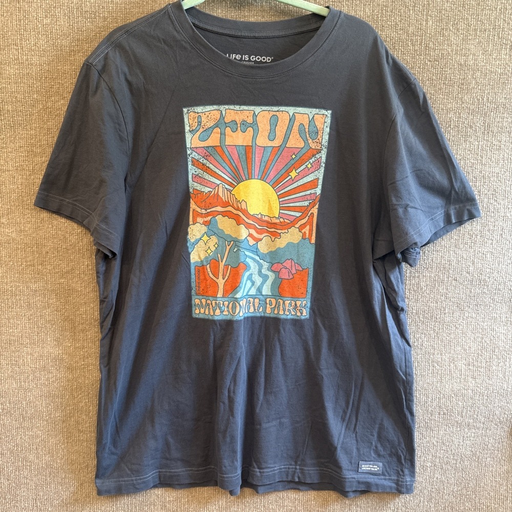 Life is Good Crusher Tee-Men XL-Zion National Park-Gorp Core-Outdoorsy-EUC